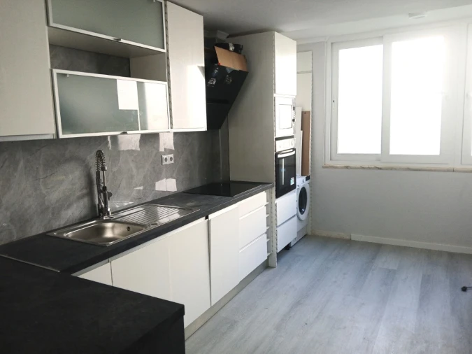 Apartamento T2 para Venda em Benfica Foto 8