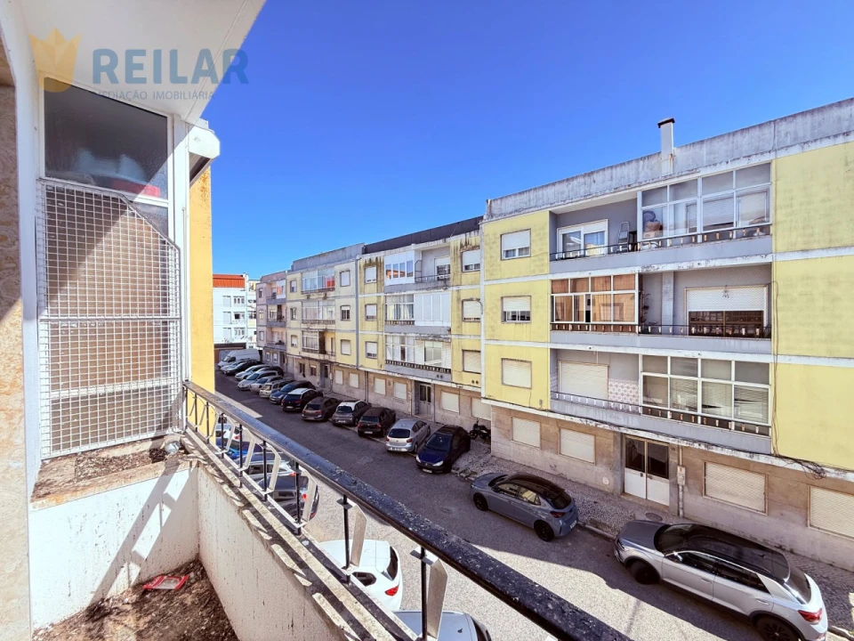 Apartamento T3 para Venda em Agualva e Mira-Sintra Foto 13