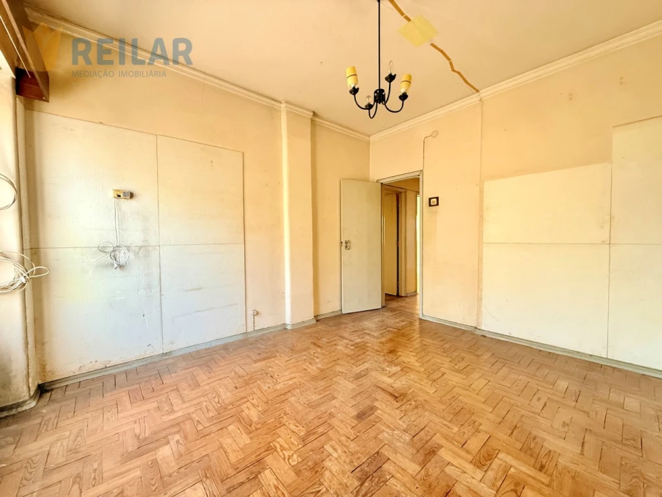 Apartamento T3 para Venda em Agualva e Mira-Sintra Foto 10