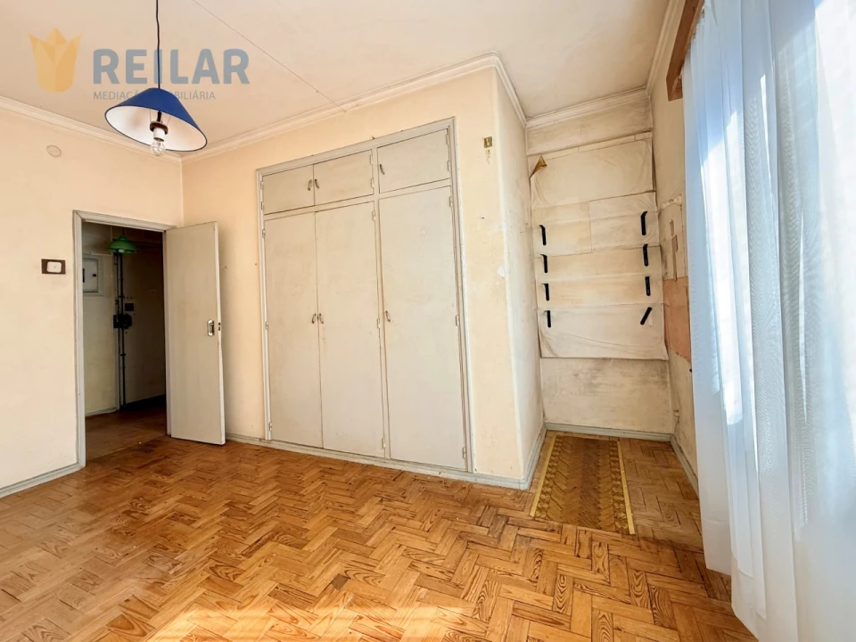 Apartamento T3 para Venda em Agualva e Mira-Sintra Foto 24