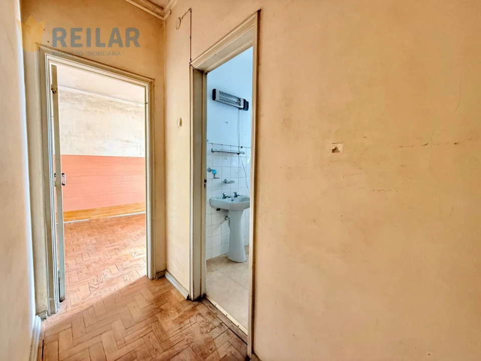 Apartamento T3 para Venda em Agualva e Mira-Sintra Foto 32