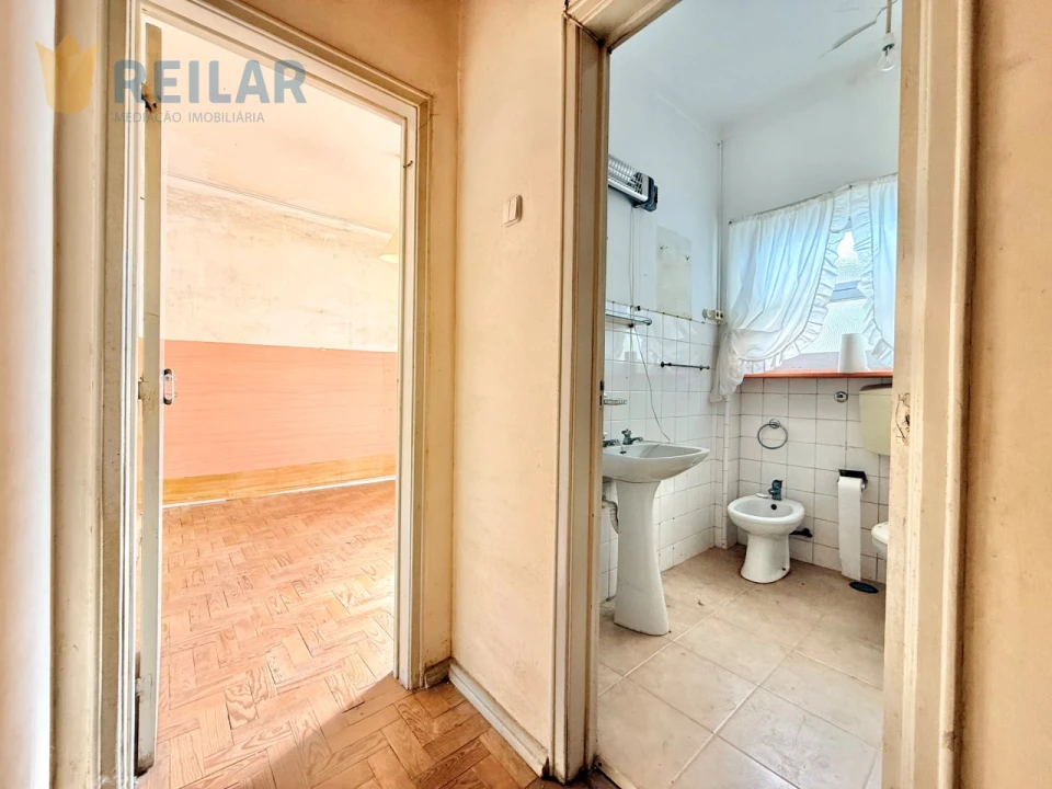 Apartamento T3 para Venda em Agualva e Mira-Sintra Foto 33