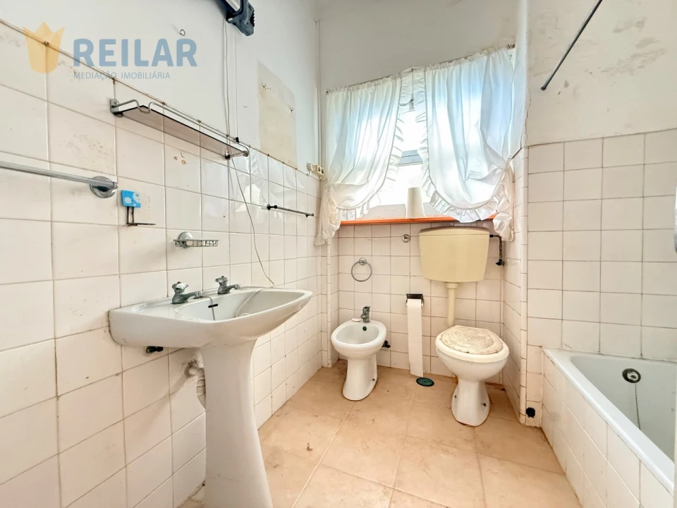 Apartamento T3 para Venda em Agualva e Mira-Sintra Foto 8