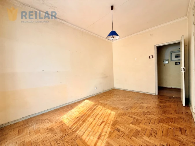 Apartamento T3 para Venda em Agualva e Mira-Sintra Foto 25