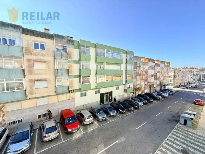 Apartamento T3 para Venda em Agualva e Mira-Sintra Foto 41