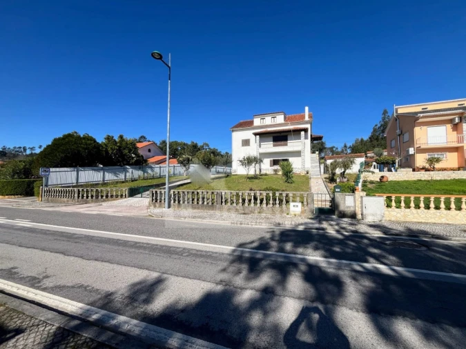 Moradia T8 para Venda em Figueiró dos Vinhos e Bairradas Foto 2