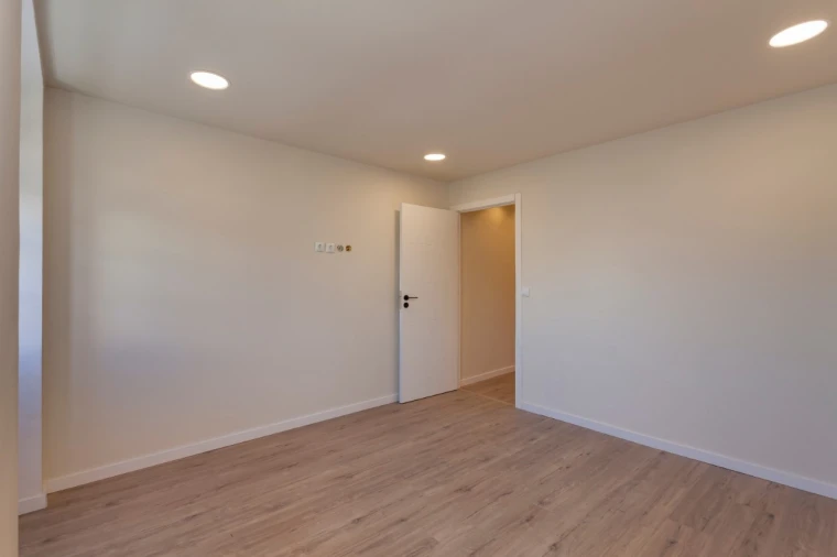 Apartamento T1 para Venda em Bonfim Foto 9