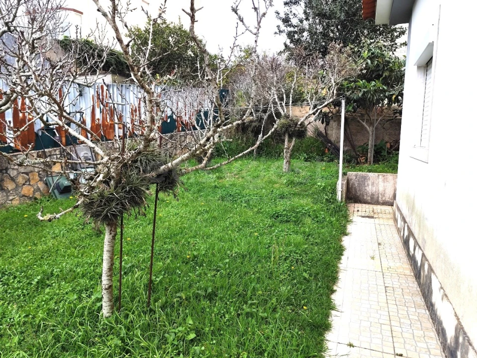 Moradia T2 para Arrendamento em Algueirão-Mem Martins Foto 23