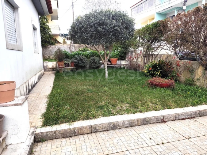 Moradia T2 para Arrendamento em Algueirão-Mem Martins Foto 22