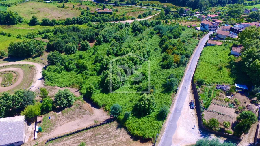 Terreno para Venda em Pedreira, Rande e Sernande Foto 2