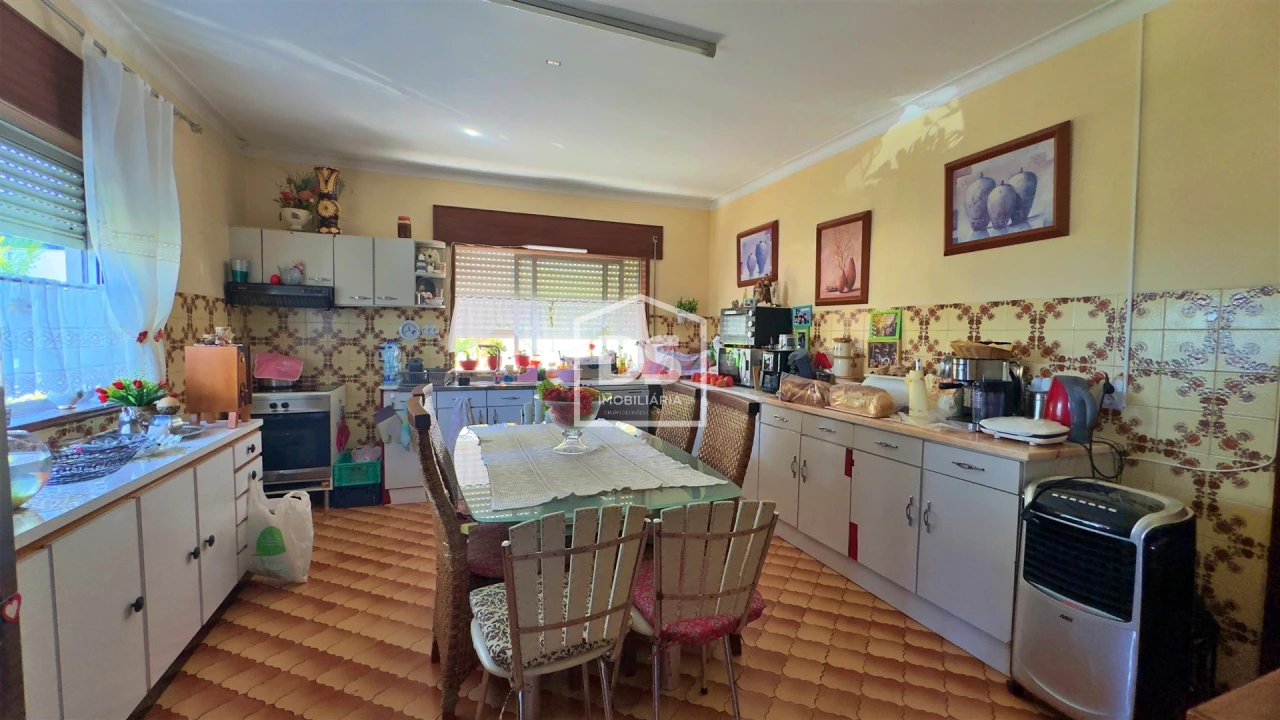 Moradia T5 para Venda em Vilar do Torno e Alentem Foto 10