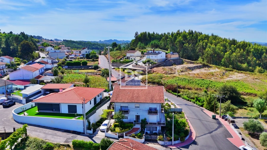 Moradia T5 para Venda em Vilar do Torno e Alentem Foto 2