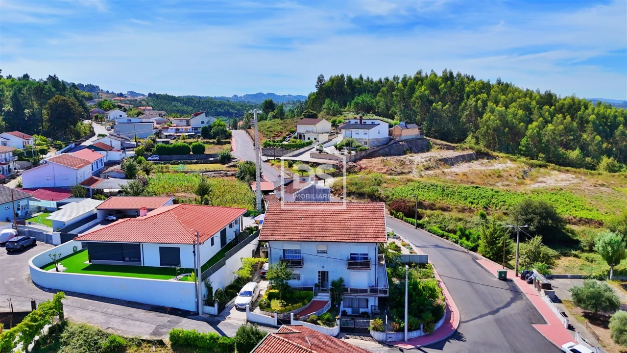 Moradia T5 para Venda em Vilar do Torno e Alentem Foto 2