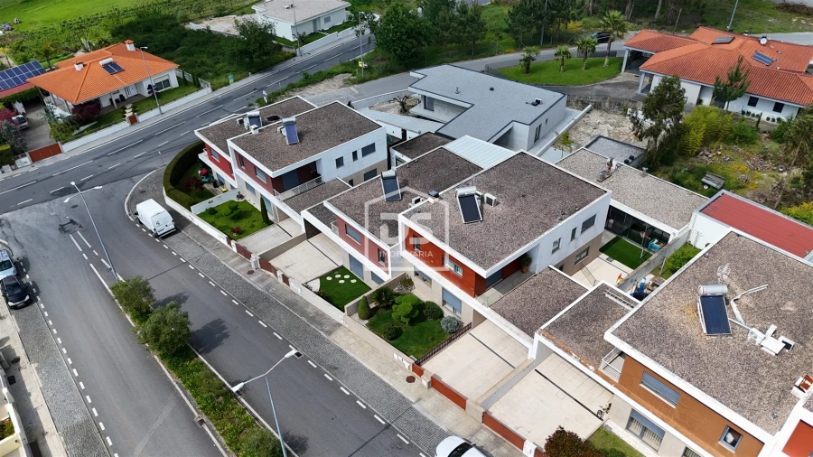 Moradia T3 para Venda em Cristelos, Boim e Ordem Foto 9