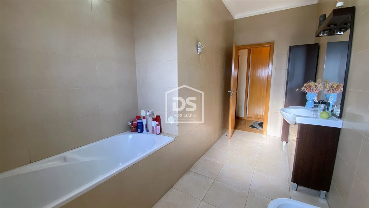 Apartamento T3 para Venda em Cristelos, Boim e Ordem Foto 21