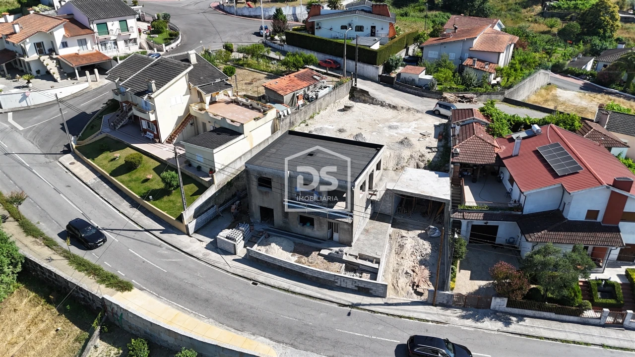 Moradia T3 para Venda em Vilar do Torno e Alentem Foto 3