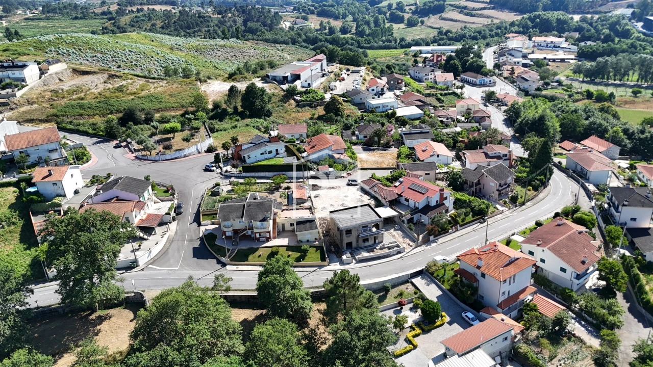 Moradia T3 para Venda em Vilar do Torno e Alentem Foto 8