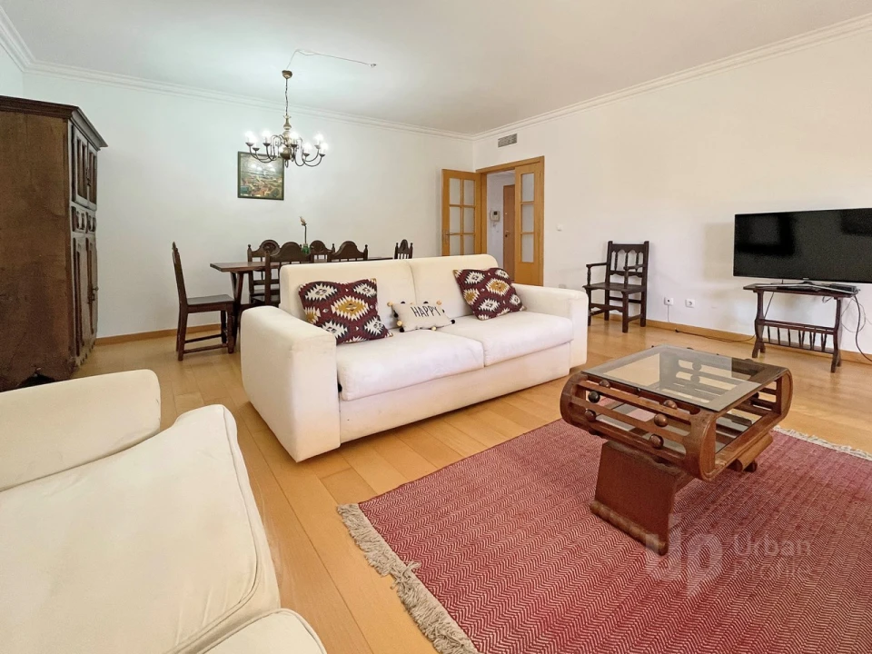 Apartamento T3 para Arrendamento em Carcavelos e Parede Foto 3