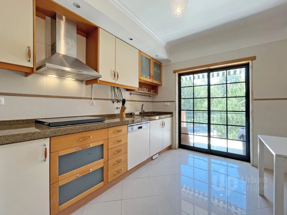 Apartamento T3 para Arrendamento em Carcavelos e Parede Foto 9