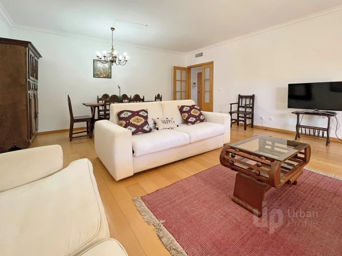 Apartamento T3 para Arrendamento em Carcavelos e Parede Foto 3