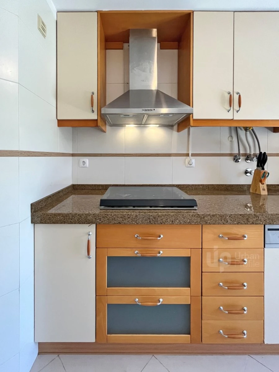 Apartamento T3 para Arrendamento em Carcavelos e Parede Foto 11