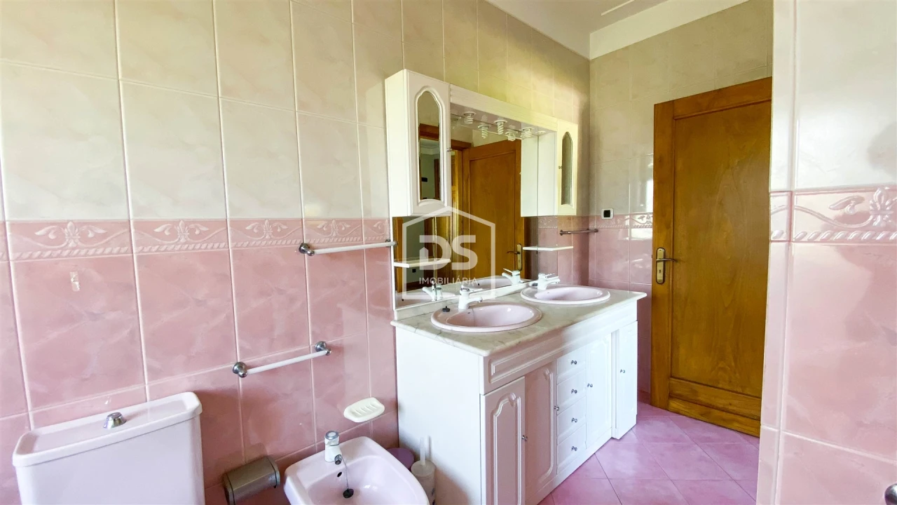 Quinta T9 para Venda em Penafiel Foto 23