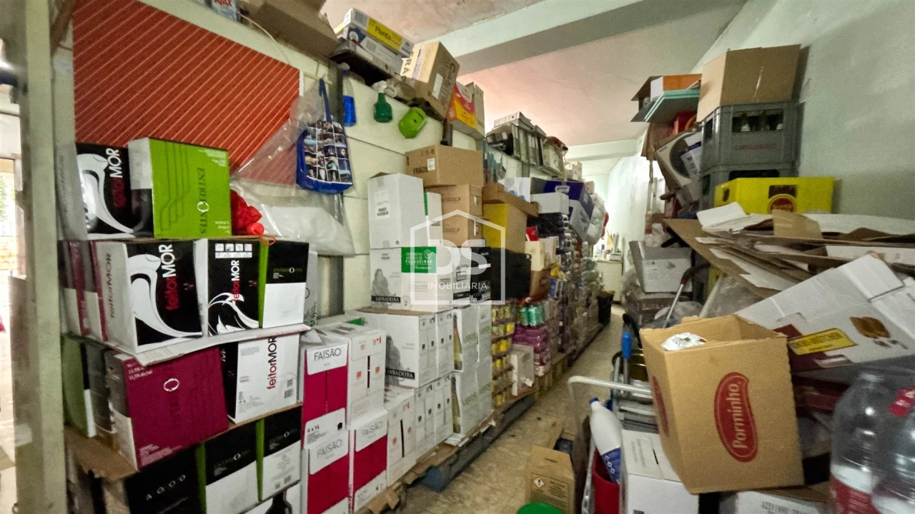 Loja para Trespasse em Nespereira e Casais Foto 14