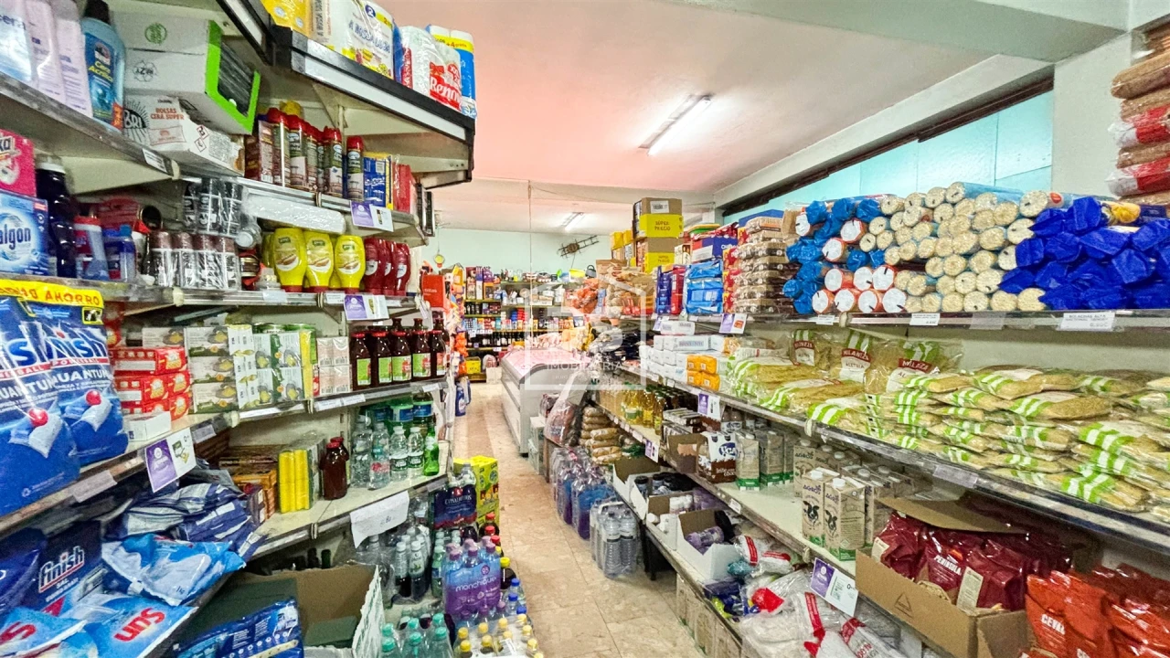 Loja para Trespasse em Nespereira e Casais Foto 9