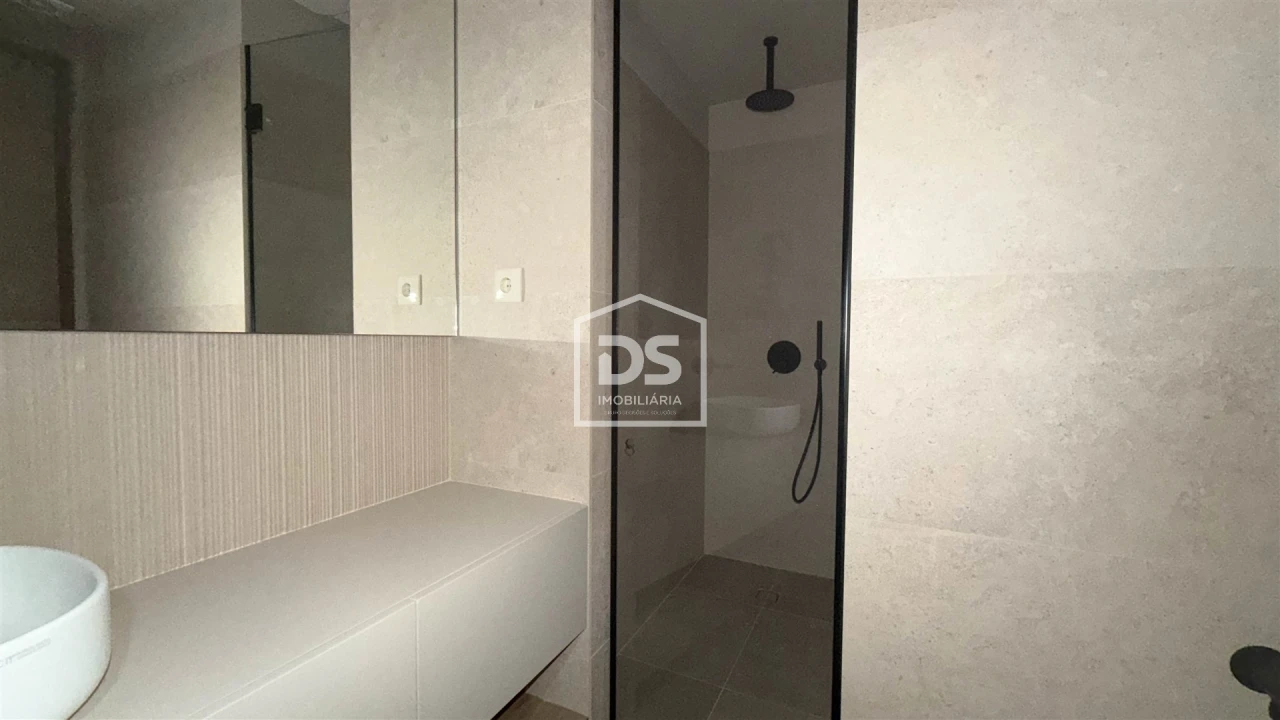 Apartamento T3 para Venda em Costa Foto 5