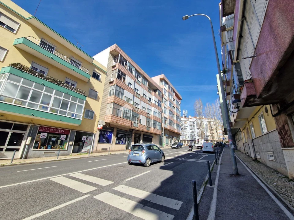 Apartamento T3 para Venda em Falagueira-Venda Nova Foto 12