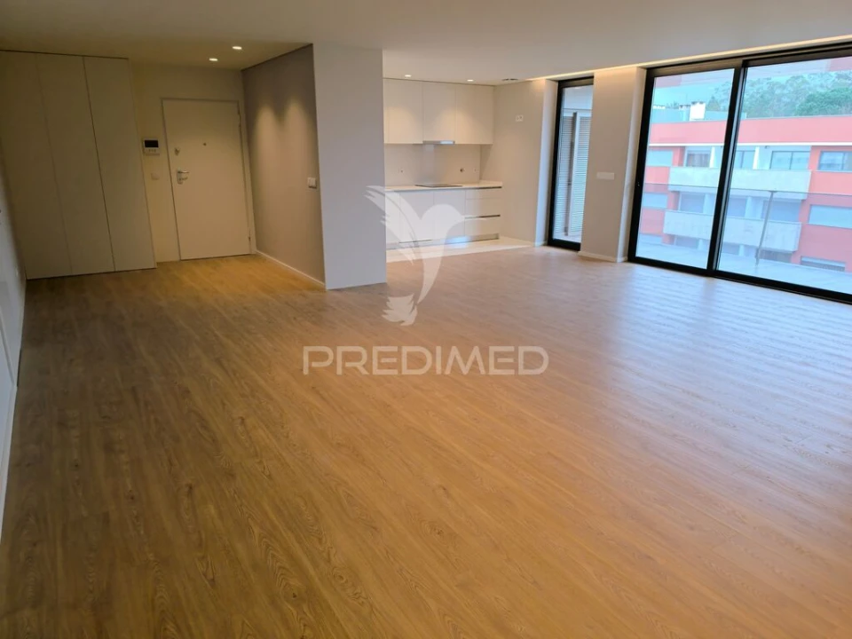 Apartamento T3 para Venda em Ferreiros e Gondizalves Foto 12