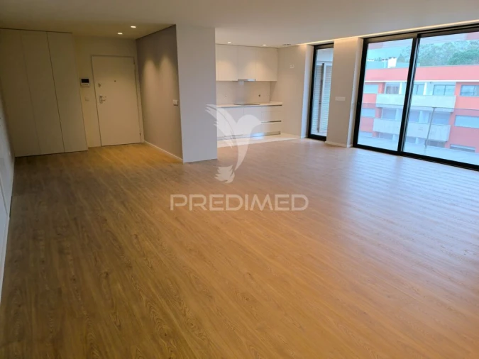 Apartamento T3 para Venda em Ferreiros e Gondizalves Foto 12