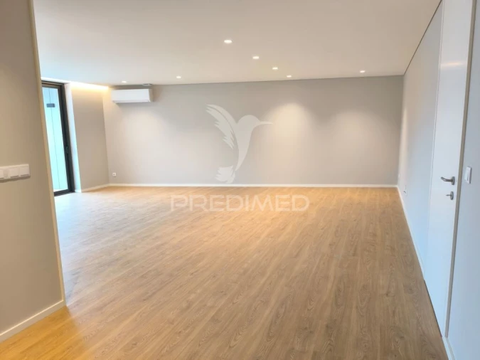 Apartamento T3 para Venda em Ferreiros e Gondizalves Foto 8