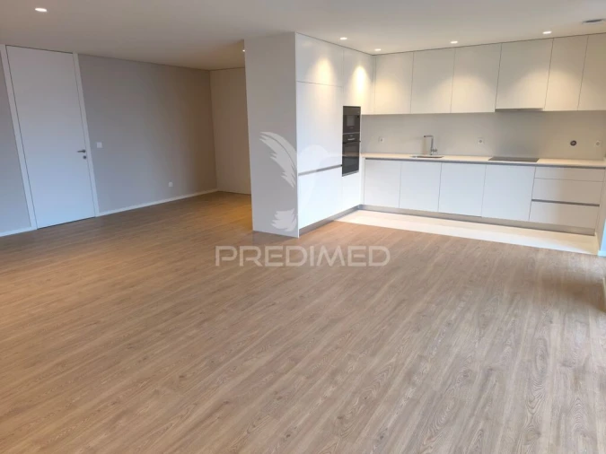 Apartamento T3 para Venda em Ferreiros e Gondizalves Foto 5