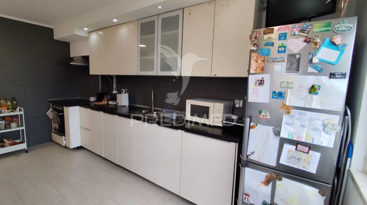 Apartamento T2 para Venda em Amora Foto 2