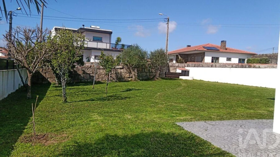 Moradia T3 para Venda em Antas Foto 36