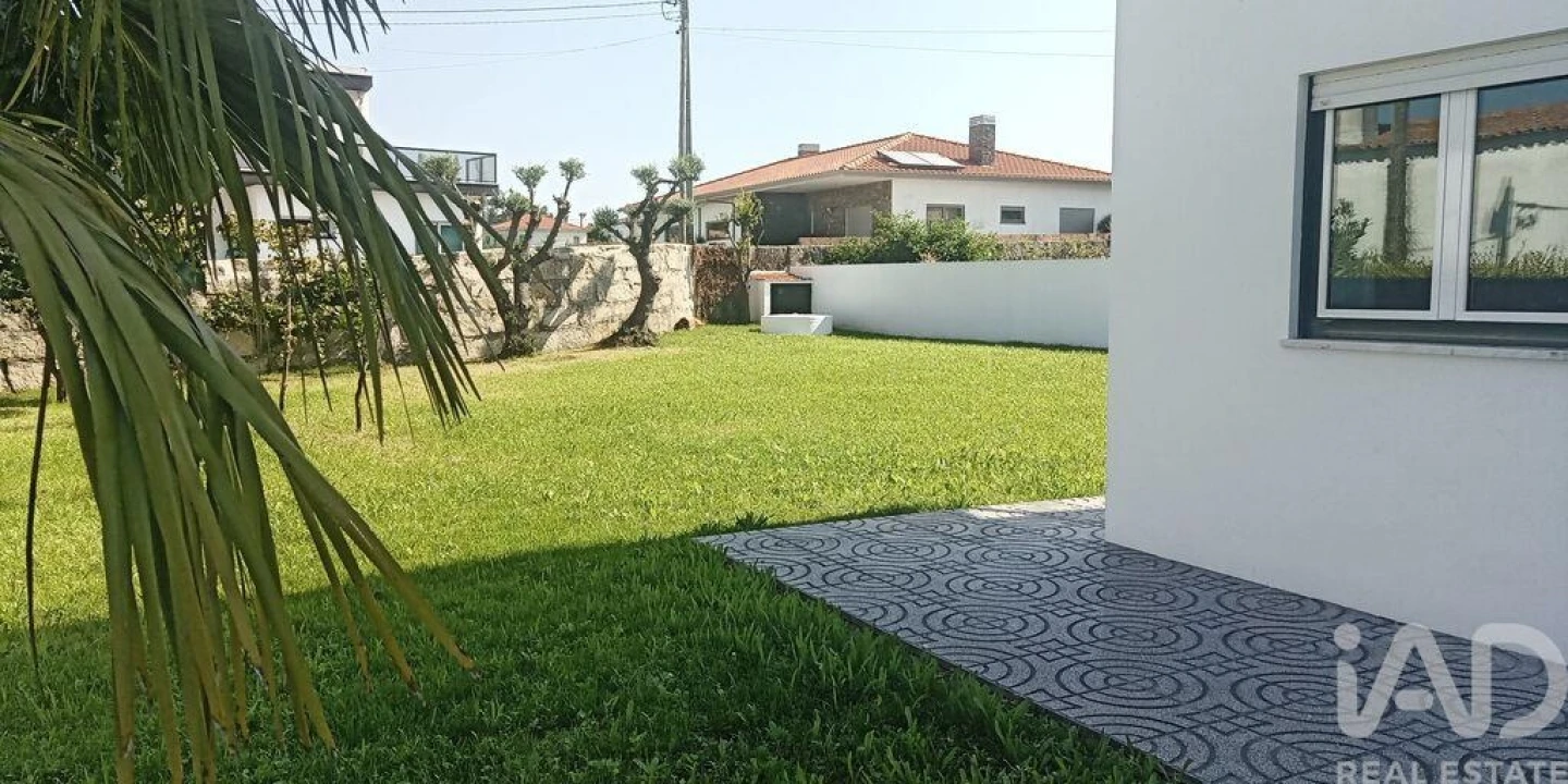 Moradia T3 para Venda em Antas Foto 33