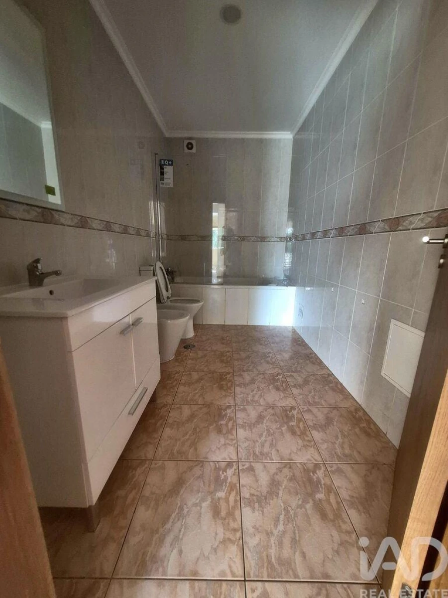 Apartamento T3 para Venda em Redinha Foto 15