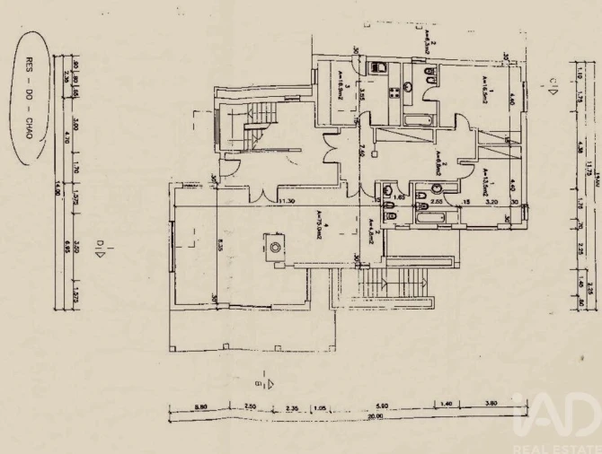 Moradia T5 para Venda em Corroios Foto 13