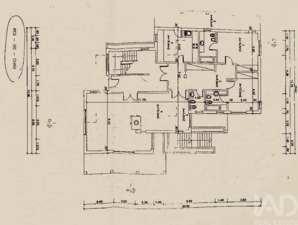 Moradia T5 para Venda em Corroios Foto 13