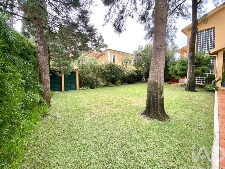 Moradia T5 para Venda em Corroios Foto 11