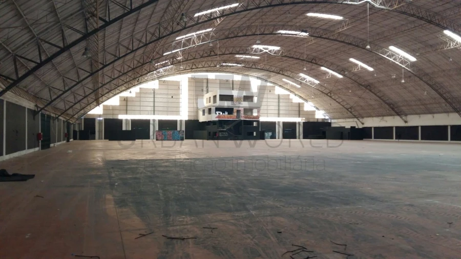 Armazém para Venda em Azeitão (São Lourenço e São Simão) Foto 2