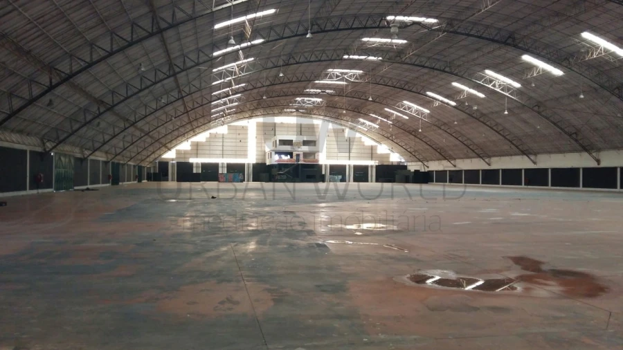 Armazém para Venda em Azeitão (São Lourenço e São Simão)