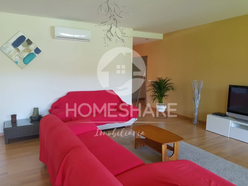 Moradia T6 para Venda em Recarei Foto 6