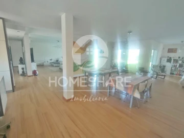 Moradia T6 para Venda em Recarei