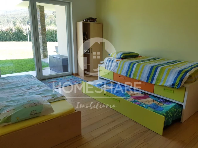 Moradia T6 para Venda em Recarei Foto 17