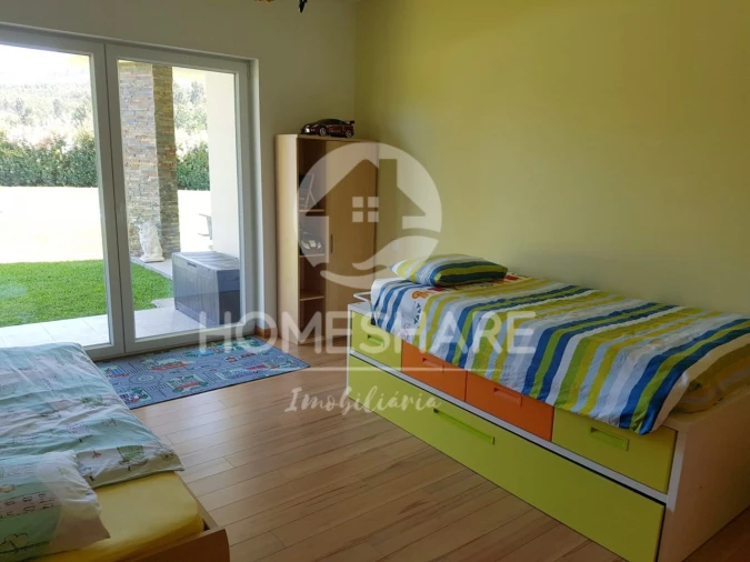 Moradia T6 para Venda em Recarei Foto 18