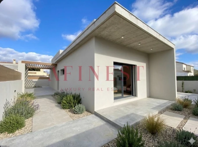 Moradia T4 para Venda em Fernao Ferro Foto 2