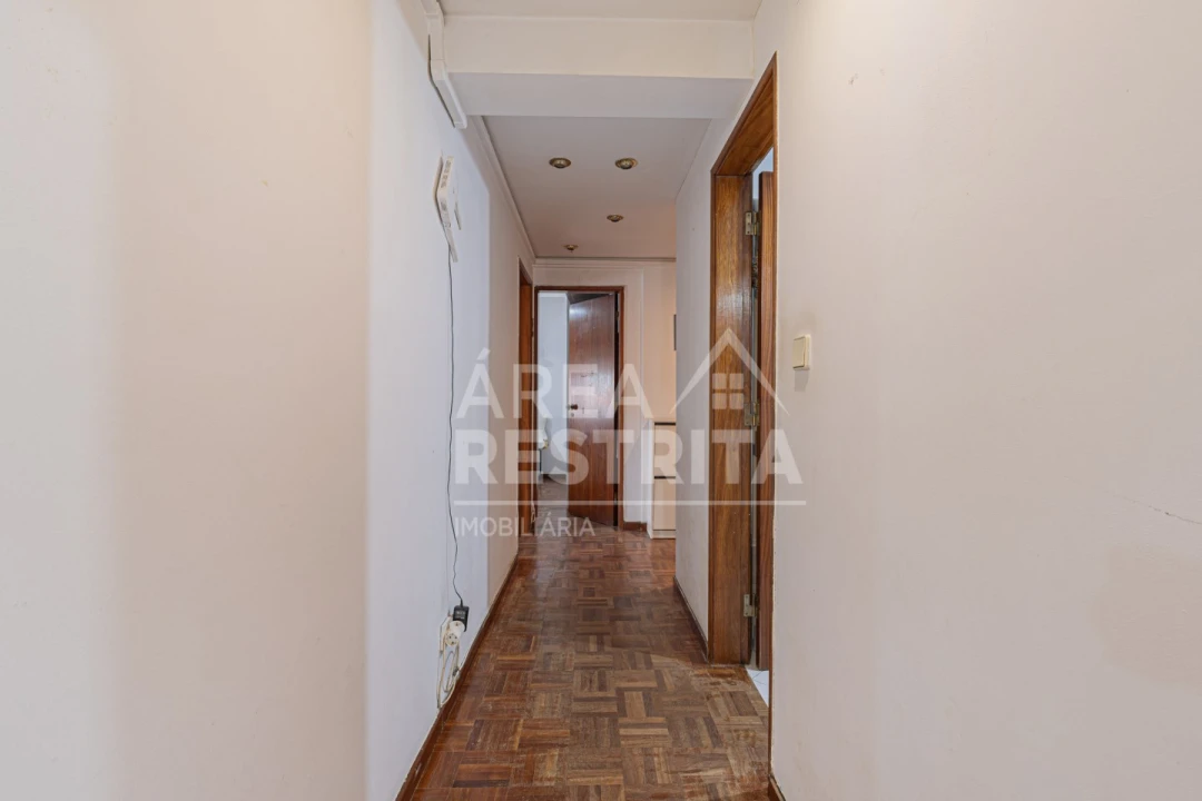 Apartamento T3 para Venda em Seixal, Arrentela e Aldeia de Paio Pires Foto 9