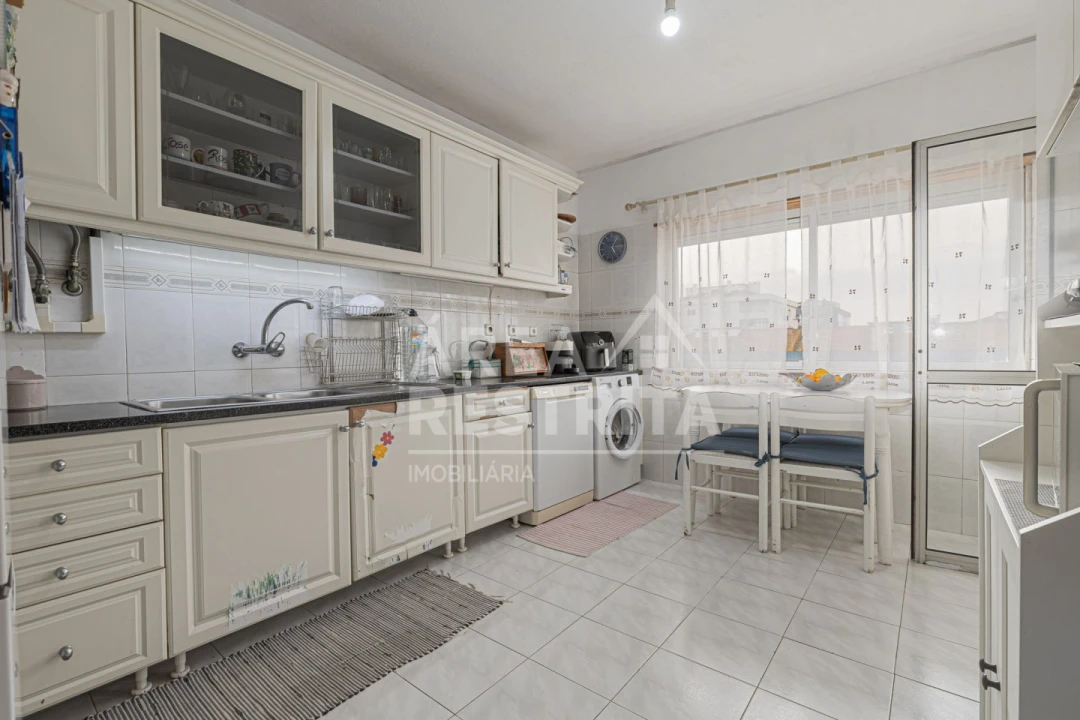 Apartamento T3 para Venda em Seixal, Arrentela e Aldeia de Paio Pires Foto 18